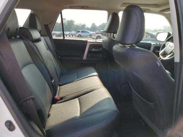 Photo 11 from auction – 2020 TOYOTA 4RUNNER SR with VIN JTEZU5JR8L5220978
