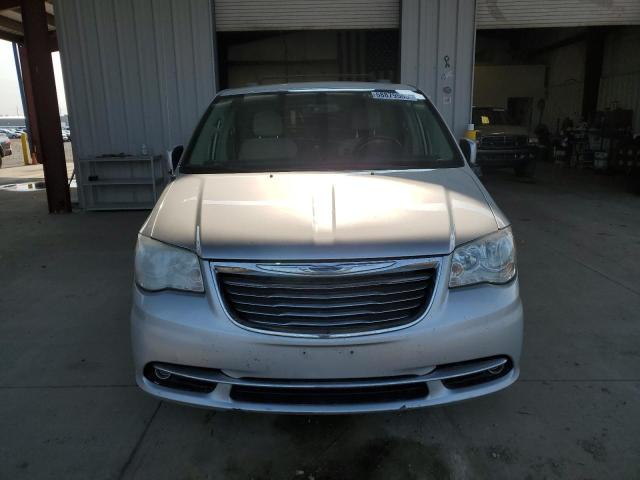 Photo 5 from auction – 2011 CHRYSLER TOWN & COU with VIN 2A4RR5DG5BR720088