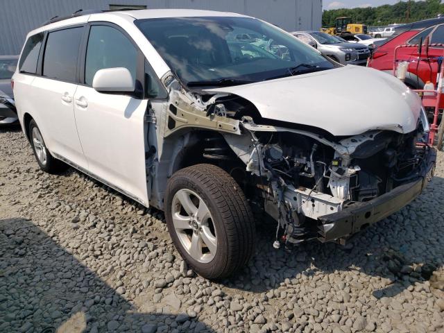 Photo 4 from auction – 2018 TOYOTA SIENNA LE with VIN 5TDKZ3DC2JS955112