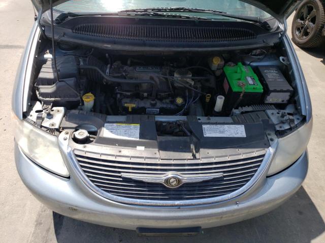 Photo 12 from auction – 2003 CHRYSLER TOWN & COU with VIN 2C8GP54L33R280856