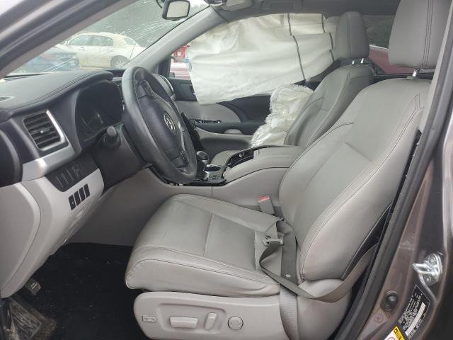Photo 7 from auction – 2016 TOYOTA HIGHLANDER with VIN 5TDJKRFHXGS236534
