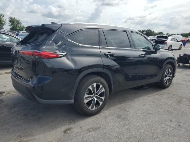 Photo 3 from auction – 2021 TOYOTA HIGHLANDER with VIN 5TDGZRAH3MS521276