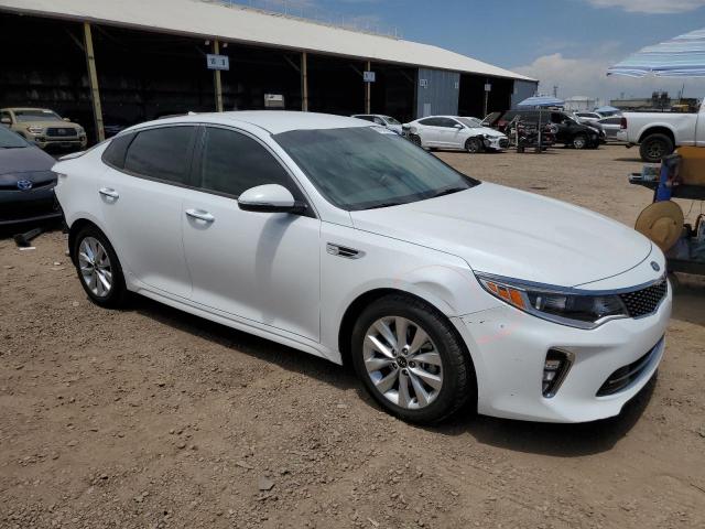Photo 4 from auction – 2018 KIA OPTIMA LX with VIN 5XXGT4L34JG201113