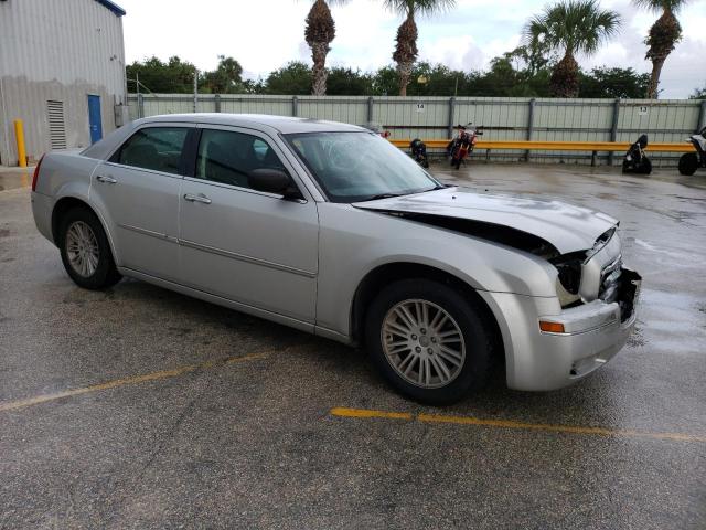 Photo 4 from auction – 2010 CHRYSLER 300 TOURIN with VIN 2C3CA5CV1AH162204