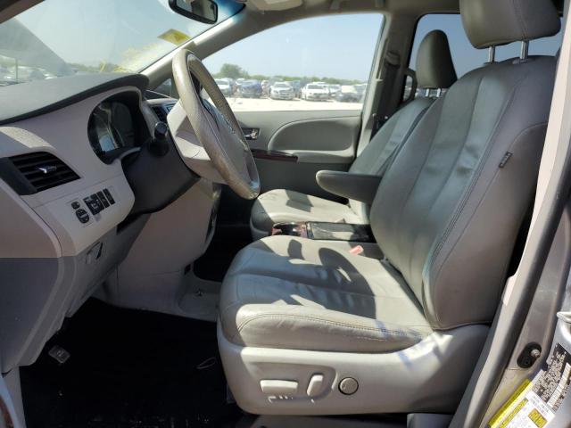 Photo 7 from auction – 2013 TOYOTA SIENNA XLE with VIN 5TDYK3DC4DS372916