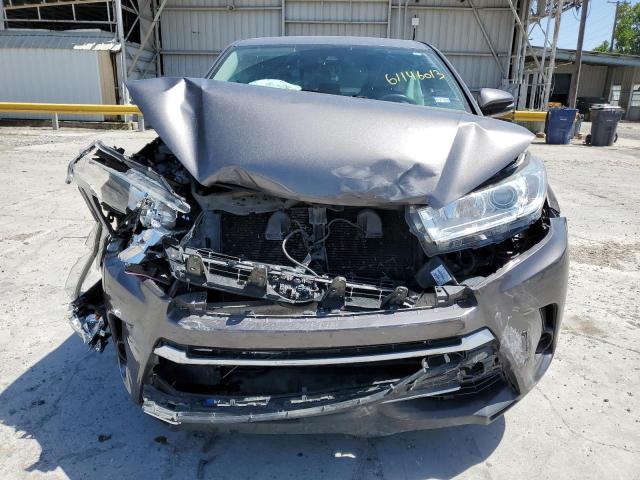 Снимка 5 от търг – 2017 TOYOTA HIGHLANDER с VIN 5TDZARFH7HS028585