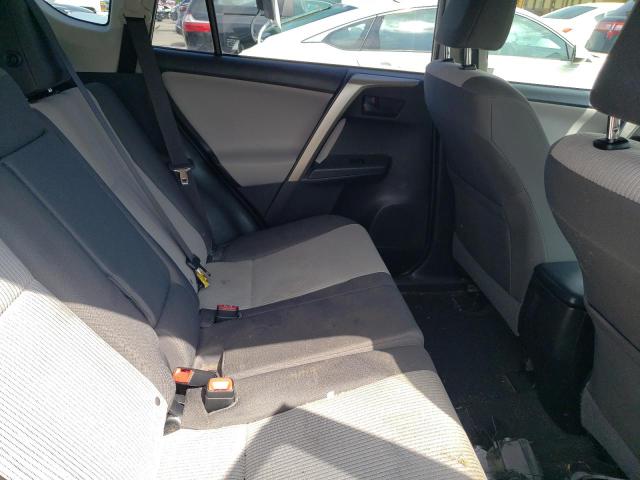 Photo 10 from auction – 2015 TOYOTA RAV4 LE with VIN JTMBFREV6FJ042627