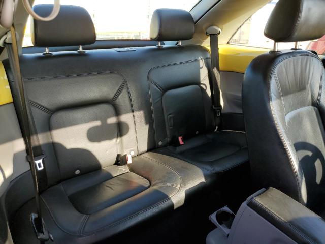 Photo 10 from auction – 2004 VOLKSWAGEN NEW BEETLE with VIN 3VWCD31C14M416294