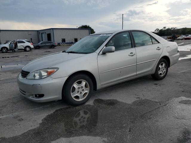 TOYOTA CAMRY LE 2002 with VIN 4T1BF32K52U538417 - Photo from auction