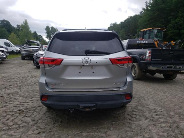 Photo 6 from auction – 2018 TOYOTA HIGHLANDER with VIN 5TDJZRFH0JS538448