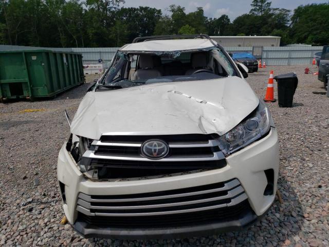 Photo 5 from auction – 2017 TOYOTA HIGHLANDER with VIN 5TDZARFHXHS030668