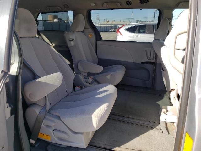 Photo 11 from auction – 2013 TOYOTA SIENNA LE with VIN 5TDKK3DC2DS381779