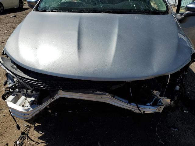 Photo 12 from auction – 2017 CHRYSLER PACIFICA L with VIN 2C4RC1GG8HR528037