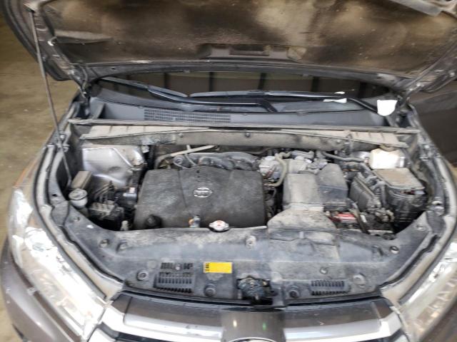 Photo 11 from auction – 2018 TOYOTA HIGHLANDER with VIN 5TDKZRFH9JS531339
