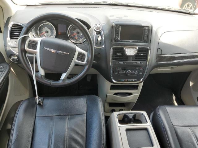 Photo 8 from auction – 2015 CHRYSLER TOWN & COU with VIN 2C4RC1BGXFR565286