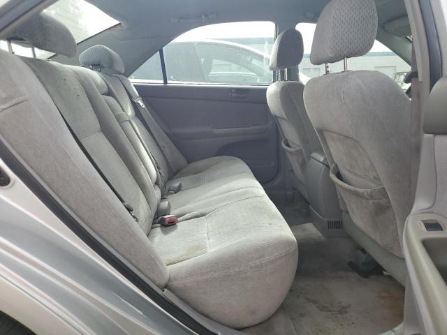 Photo 10 from auction – 2004 TOYOTA CAMRY LE with VIN 4T1BE32K64U329550