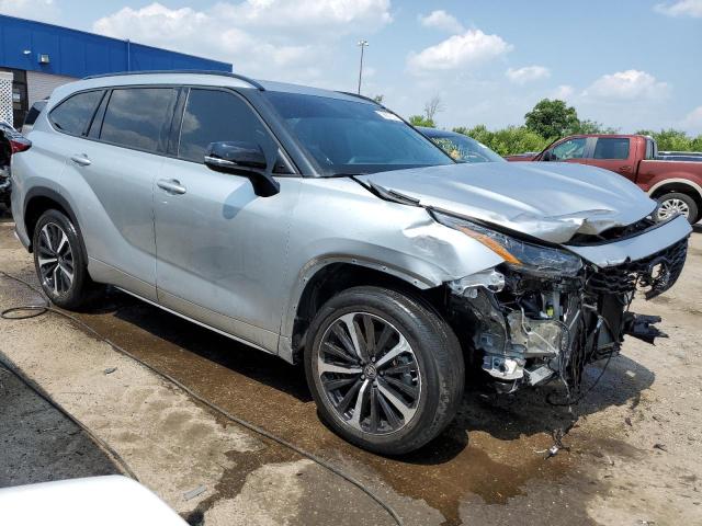 Photo 4 from auction – 2021 TOYOTA HIGHLANDER with VIN 5TDLZRBHXMS095129
