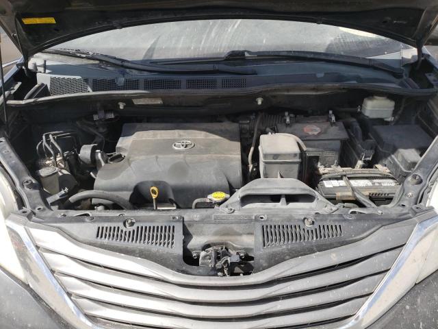 Photo 12 from auction – 2011 TOYOTA SIENNA XLE with VIN 5TDYK3DC7BS108117