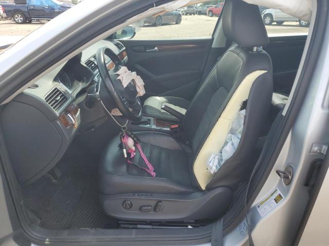 Photo 7 from auction – 2012 VOLKSWAGEN PASSAT SEL with VIN 1VWCN7A30CC032477