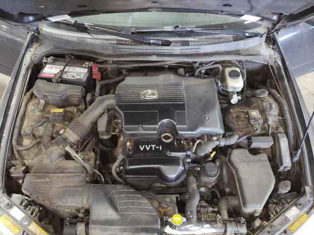 Photo 11 from auction – 2004 LEXUS IS 300 with VIN JTHBD192440082200