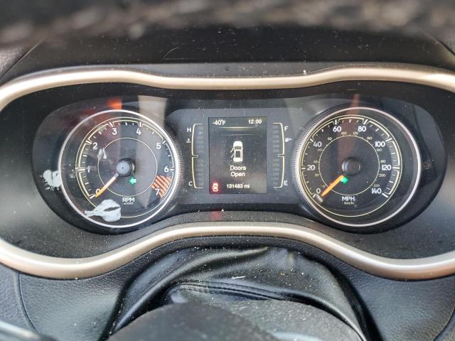 Photo 9 from auction – 2015 JEEP CHEROKEE L with VIN 1C4PJLCB5FW676959