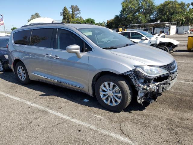 Photo 4 from auction – 2017 CHRYSLER PACIFICA T with VIN 2C4RC1BG3HR747270
