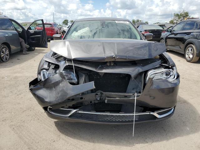 Photo 5 from auction – 2016 CHRYSLER 300 LIMITE with VIN 2C3CCAAG7GH252876