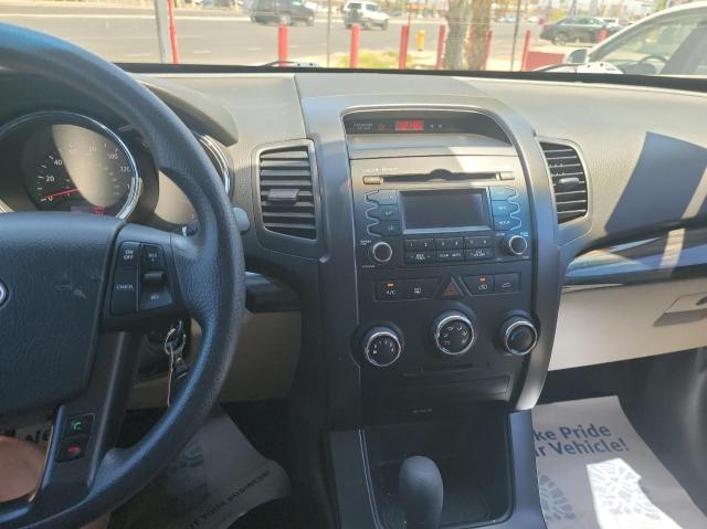 Photo 9 from auction – 2012 KIA SORENTO BA with VIN 5XYKT3A16CG232643