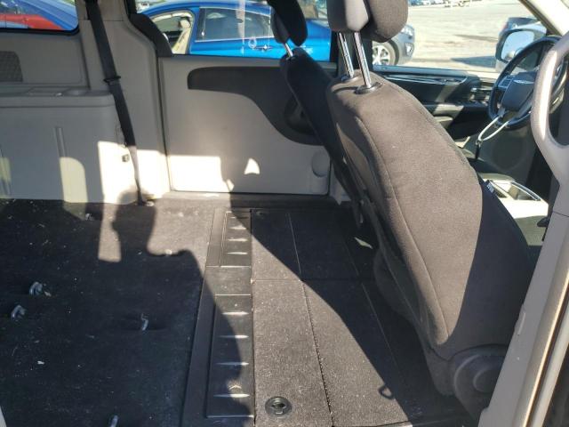 Photo 11 from auction – 2012 CHRYSLER TOWN & COU with VIN 2C4RC1BG6CR117218