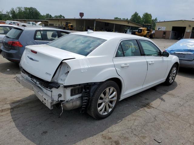 Photo 3 from auction – 2017 CHRYSLER 300 LIMITE with VIN 2C3CCARG7HH577811
