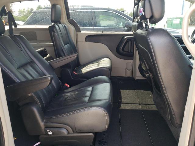 Photo 11 from auction – 2013 CHRYSLER TOWN & COU with VIN 2C4RC1CG8DR777227