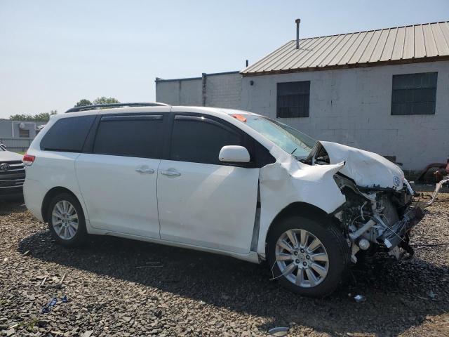 Photo 4 from auction – 2011 TOYOTA SIENNA XLE with VIN 5TDDK3DC6BS018942