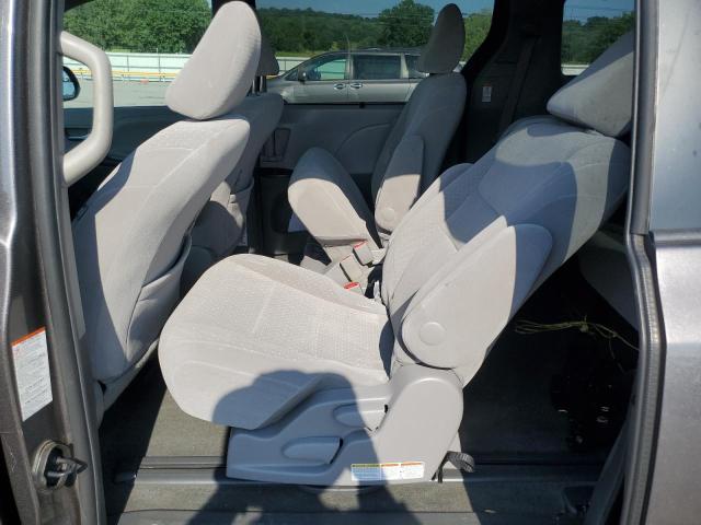 Photo 11 from auction – 2017 TOYOTA SIENNA LE with VIN 5TDKZ3DC3HS810977