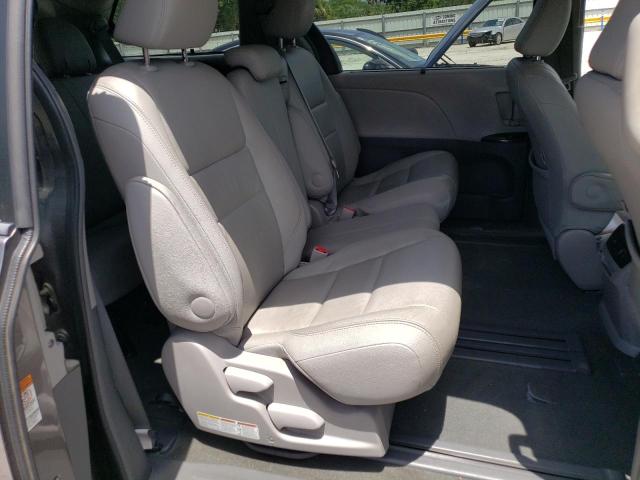 Photo 11 from auction – 2016 TOYOTA SIENNA XLE with VIN 5TDYK3DC6GS711972