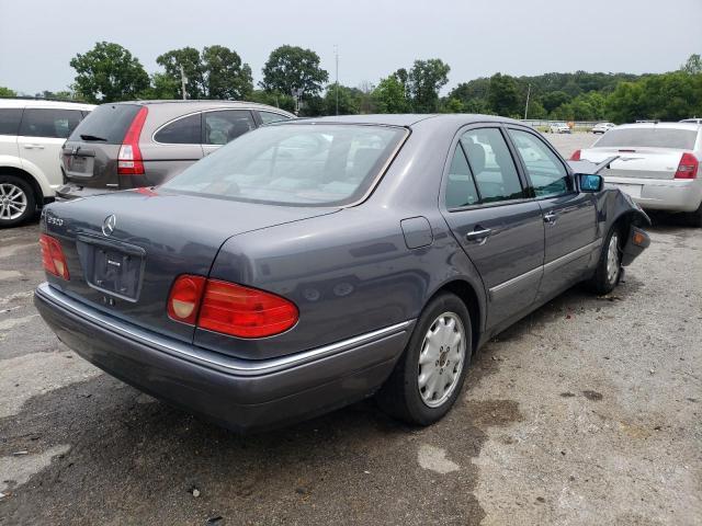 صورة رقم 3 من المزاد - 1997 MERCEDES-BENZ E 320 مع VIN WDBJF55F8VA447737