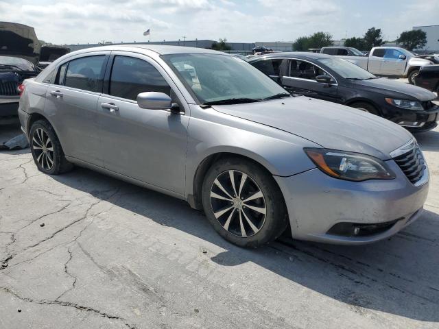 Photo 4 from auction – 2014 CHRYSLER 200 TOURIN with VIN 1C3CCBBG5EN102175