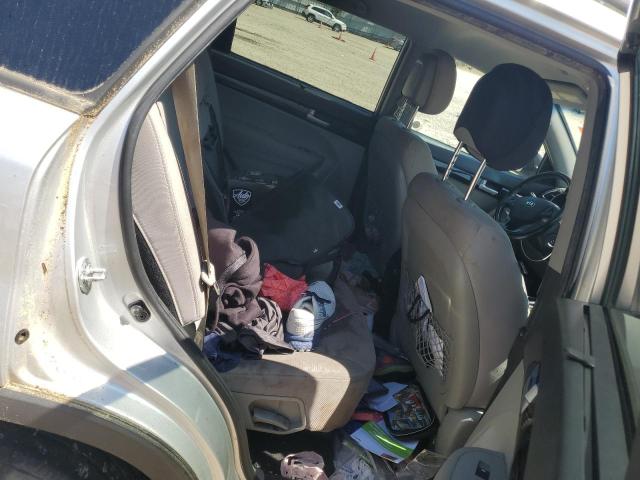 Photo 11 from auction – 2015 KIA SORENTO LX with VIN 5XYKTCA68FG584669