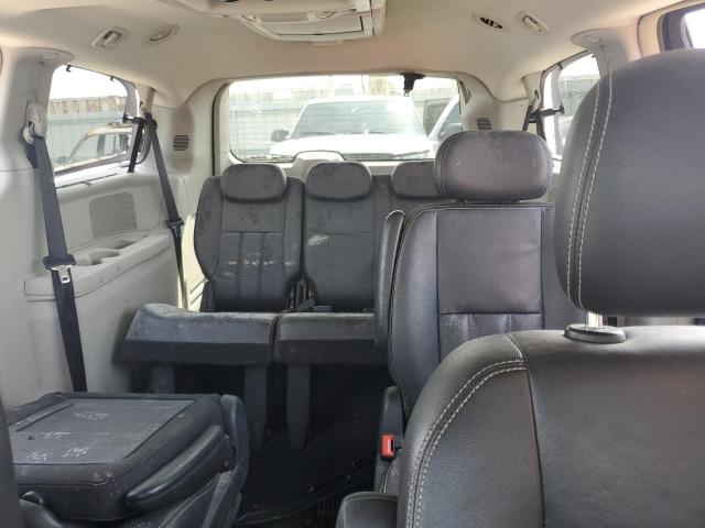 Photo 10 from auction – 2010 CHRYSLER TOWN & COU with VIN 2A4RR8DX0AR481582