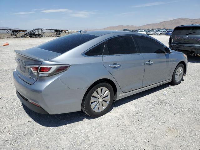 Photo 3 from auction – 2016 HYUNDAI SONATA HYB with VIN KMHE24L18GA042198
