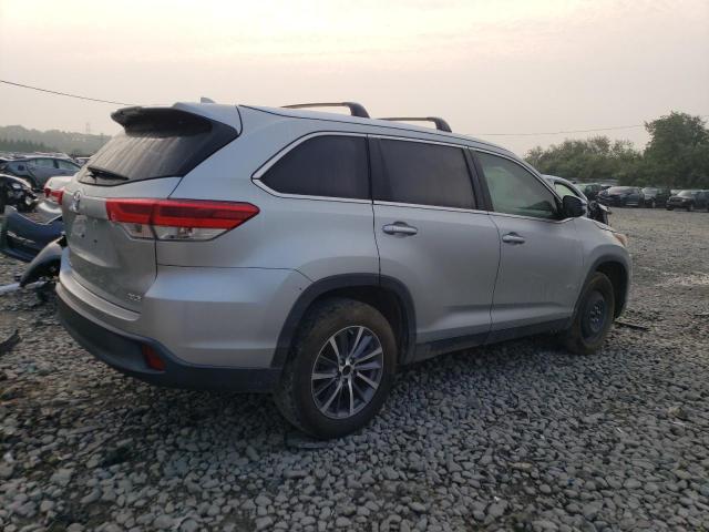 Photo 3 from auction – 2019 TOYOTA HIGHLANDER with VIN 5TDKZRFH6KS555986