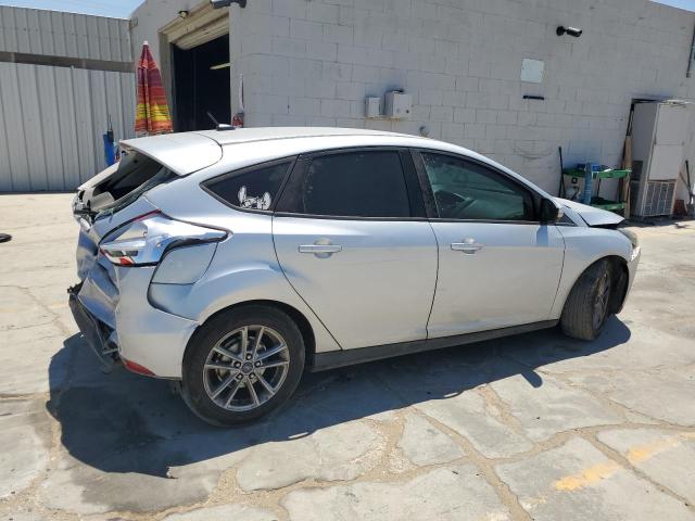 Photo 3 from auction – 2016 FORD FOCUS SE with VIN 1FADP3K25GL286102