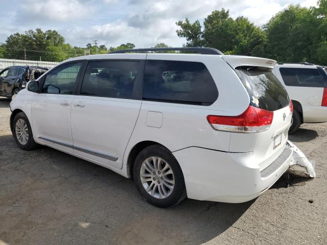Photo 2 from auction – 2013 TOYOTA SIENNA XLE with VIN 5TDYK3DC6DS322454