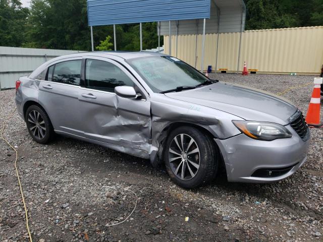 Photo 4 from auction – 2013 CHRYSLER 200 TOURIN with VIN 1C3CCBBG2DN718284