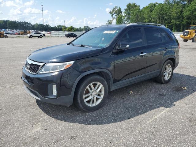 KIA SORENTO LX 2015 with VIN 5XYKT3A67FG591824 - Photo from auction