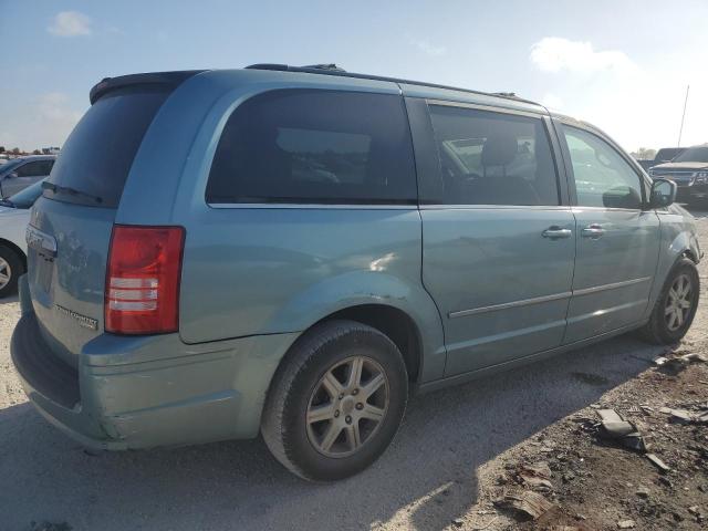 Photo 3 from auction – 2010 CHRYSLER TOWN & COU with VIN 2A4RR5D17AR234862