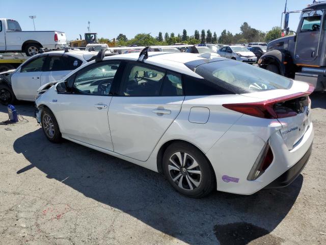 Photo 2 from auction – 2018 TOYOTA PRIUS PRIM with VIN JTDKARFP7J3100028
