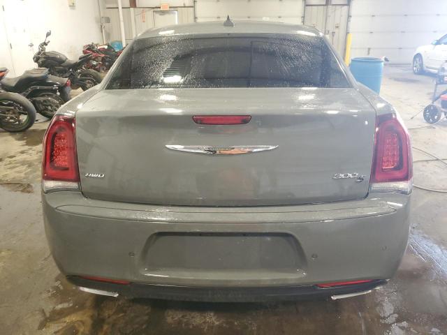 Photo 6 from auction – 2017 CHRYSLER 300 S with VIN 2C3CCAGGXHH597652