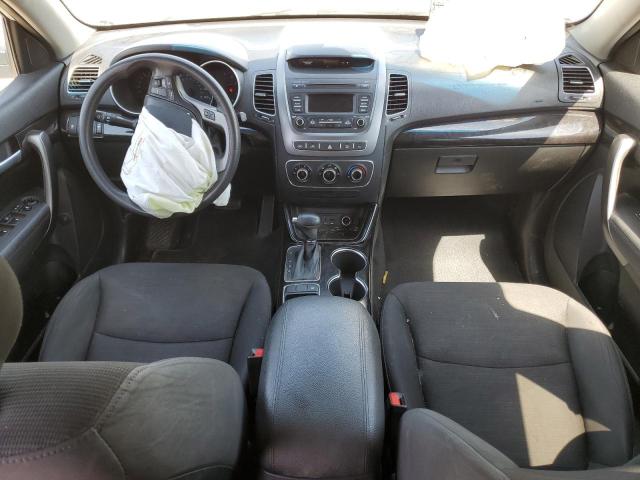 Photo 8 from auction – 2015 KIA SORENTO LX with VIN 5XYKTDA72FG584147