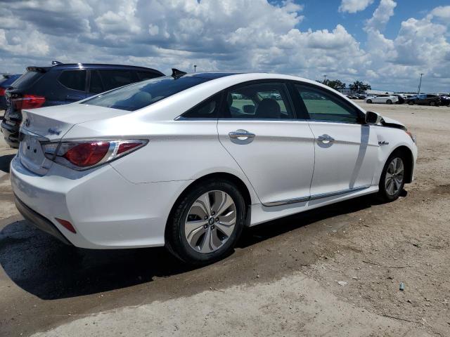 Photo 3 from auction – 2015 HYUNDAI SONATA HYB with VIN KMHEC4A47FA121483