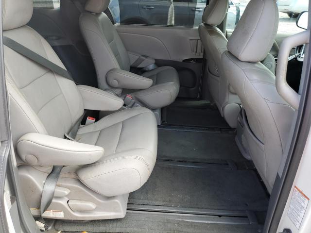 Photo 11 from auction – 2015 TOYOTA SIENNA XLE with VIN 5TDDK3DC8FS101116